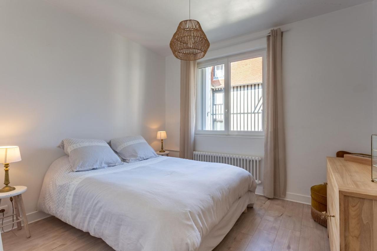 Le Carrousel - Appartement Avec Studio Attenant Deauville Exteriör bild