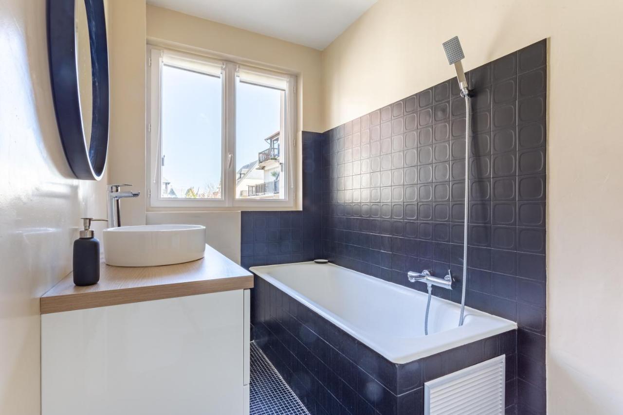 Le Carrousel - Appartement Avec Studio Attenant Deauville Exteriör bild